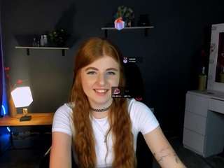 milana-crispy's CamSoda show and profile