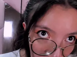 Nahomismith1's Live Sex Cam Show
