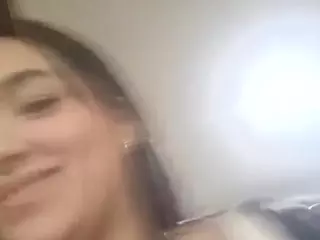 XlittleanaX's Live Sex Cam Show