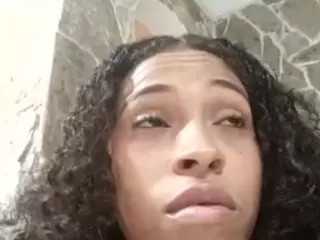 XlittleanaX's Live Sex Cam Show