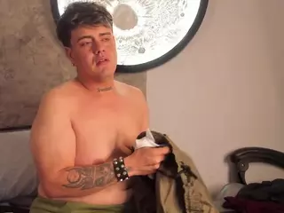Yordan-chubbyhot's Live Sex Cam Show