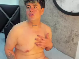 Yordan-chubbyhot's Live Sex Cam Show