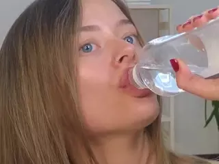 AlodiaDenley's Live Sex Cam Show