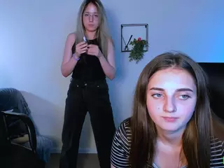 crystal-monroe's Live Sex Cam Show