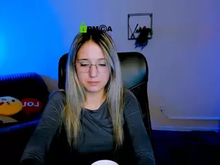 crystal-monroe's Live Sex Cam Show