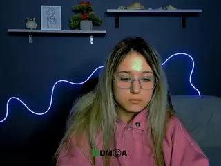 crystal-monroe's Live Sex Cam Show