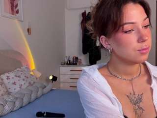 evacolins live webcam show