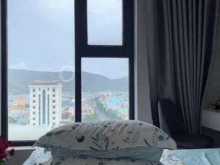 EvaColins live cam preview