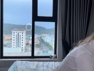 EvaColins live cam preview