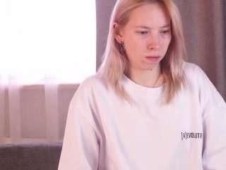 le modèle falineappleberry est en webcam porno dans un show sur le site camsoda, il possède les tags suivants: ahegao,sexy,huge tits,joi,lingerie,lush,moaning,no drinking,orgasm,pussy,skinny,hairy pussy,smoking,spank,squirter,tattoos,tease,teen 18,twerk,young adult