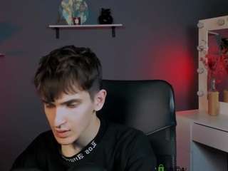 hot-dominic