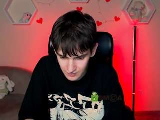 hot-dominic