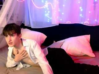 hot-dominic