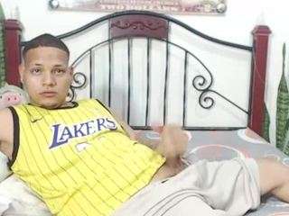 mikeblazehot Live Webcam on CamSoda