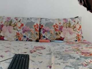 le modèle sexybeautyxoxo1 est en webcam porno dans un show sur le site camsoda, il possède les tags suivants: anal,ass bouncing,ass clapping,average,black hair,blowjob,brown eyes,cum in pussy,dildo or vibrator,drinking,fingering,lovense,no smoking,toys,small tits