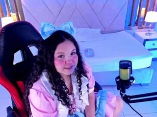 shylysweet Live Webcam on CamSoda