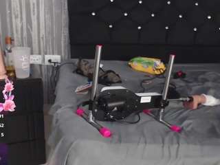alicee-moonn webcam