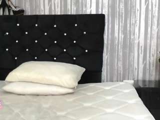 alicee-moonn Live Webcam on CamSoda