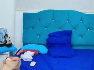 alicee-moonn webcam