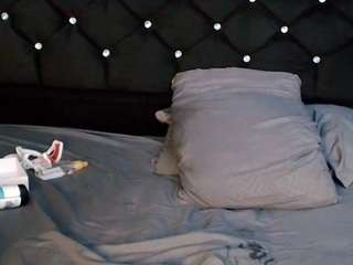 alicee-moonn Live Webcam on CamSoda