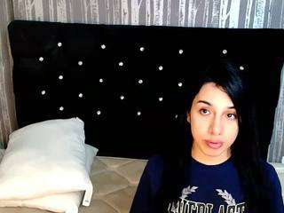 alicee-moonn webcam
