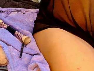 alicee-moonn live cam profile