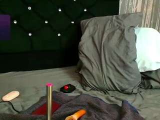 alicee-moonn webcam
