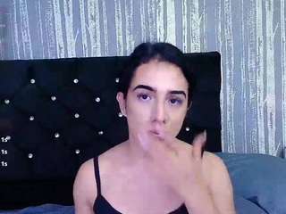 This model is live right now. alicee-moonn