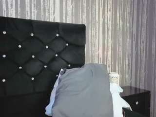alicee-moonn live webcam show