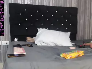 Alicee-Moonn's Live Sex Cam Show
