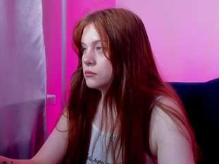 alisa-young Live Webcam on CamSoda