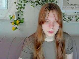  alisa-young chat room