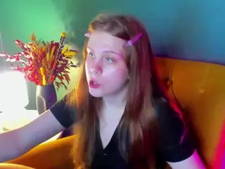 Alisa-Young's Live Sex Cam Show