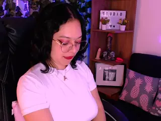 arianabelle2's Live Sex Cam Show