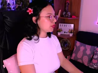 arianabelle2's Live Sex Cam Show