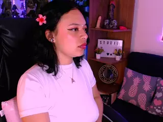 arianabelle2's Live Sex Cam Show
