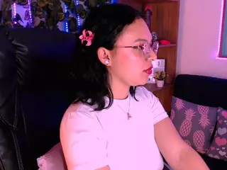 arianabelle2's Live Sex Cam Show
