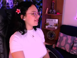 arianabelle2's Live Sex Cam Show