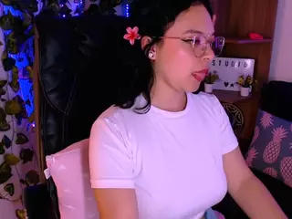 arianabelle2's Live Sex Cam Show
