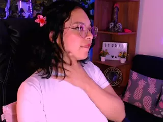 arianabelle2's Live Sex Cam Show