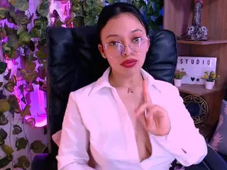 arianabelle2's Live Sex Cam Show