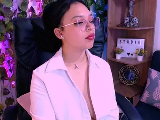 arianabelle2's Live Sex Cam Show