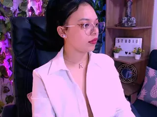 arianabelle2's Live Sex Cam Show