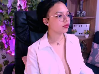 arianabelle2's Live Sex Cam Show