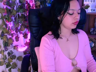 arianabelle2's Live Sex Cam Show