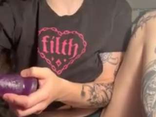 Mobile, Teen 18, Young Adult Camiqa – Free Live Video Chat with Strangers Online