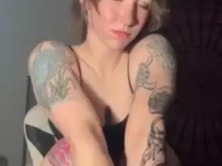 Gracefulgrace's Live Sex Cam Show