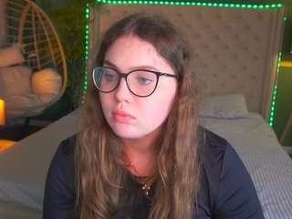 luxsopphia's CamSoda show and profile