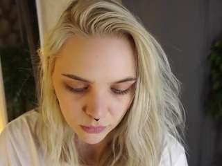 marianelin Live Webcam on CamSoda