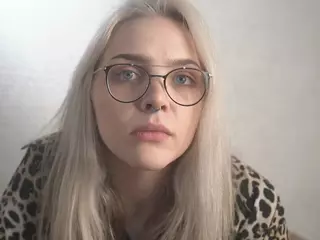 MarianElin's Live Sex Cam Show
